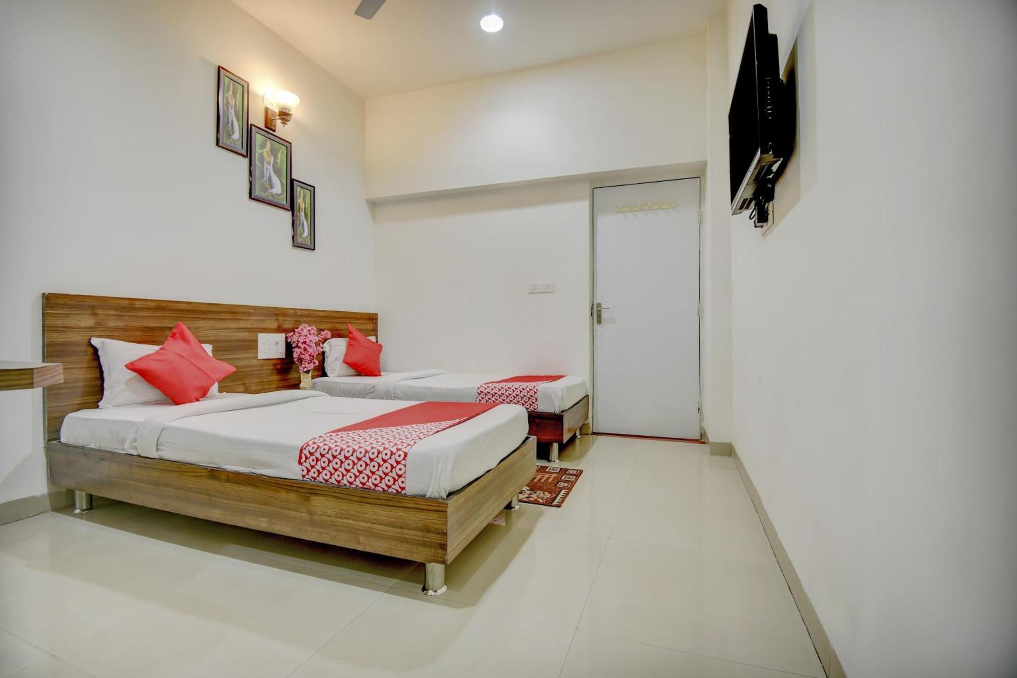 Hotel O Plus Corporate One Khapa  Екстериор снимка